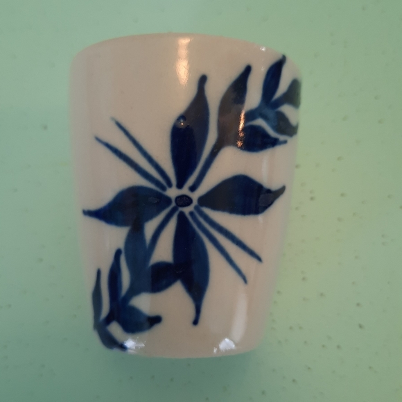 Vintage Cuba Ceramic Pottery Floral Shot Glass - Picture 5 of 7